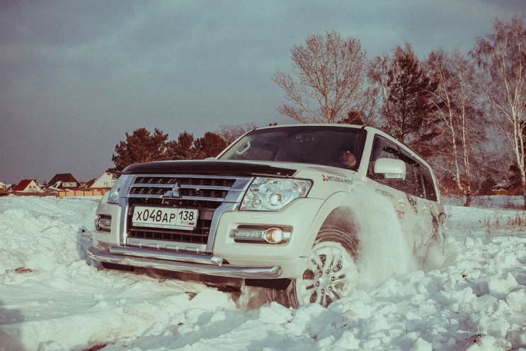 Внедорожный зимний тест-драйв MITSUBISHI Pajero и L200 в Иркутске.  