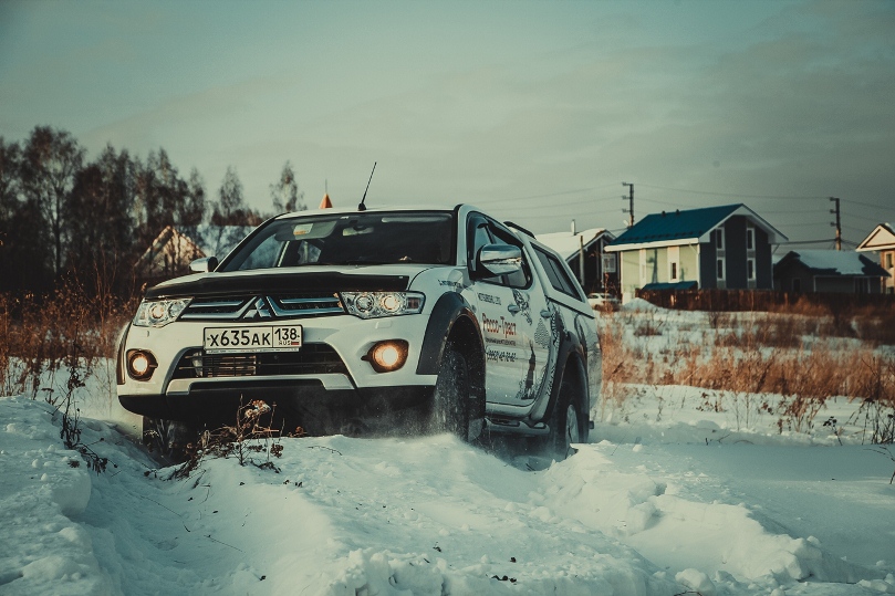 Внедорожный зимний тест-драйв MITSUBISHI Pajero и L200 в Иркутске.  